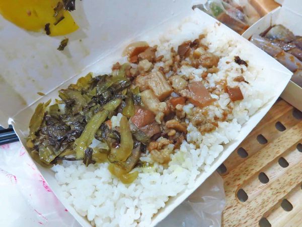 【蘆洲美食】花媽米粉湯-湯頭鮮美的美味米粉湯