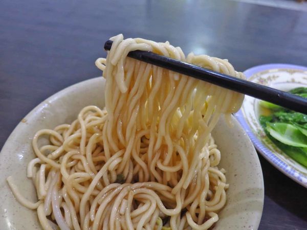 【三重美食】滷夫の滷肉飯烏醋麵-低調又美味的美食小吃店