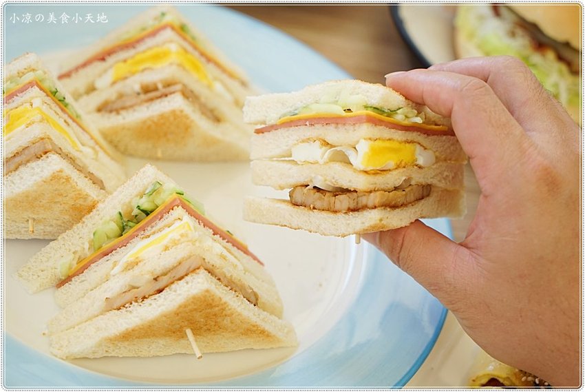 晨間廚房西式早午餐║南部人氣早餐進駐中部,藍白相間地中海風,質感手作料理,價格平實的早午餐任你選~ - 小凉的美食小天地