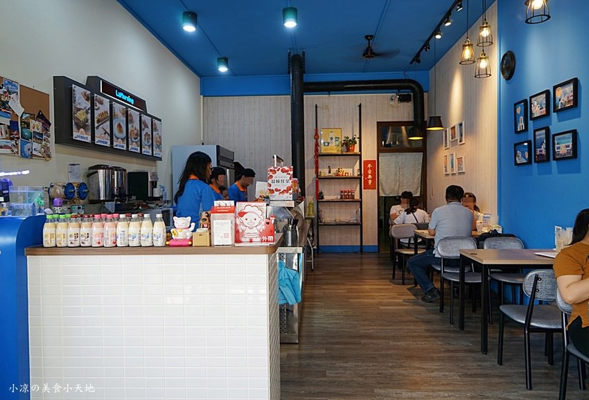 晨間廚房西式早午餐║南部人氣早餐進駐中部,藍白相間地中海風,質感手作料理,價格平實的早午餐任你選~ - 小凉的美食小天地