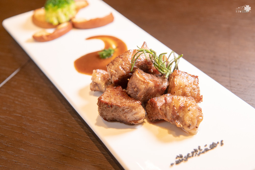 台北美食推薦》閑閑餐酒館 - 松山高質感餐酒館 美味微醺氣氛佳 - 時空幻境 凌雲江海清