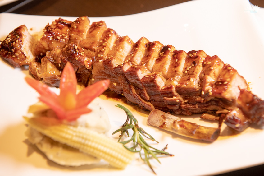 台北美食推薦》閑閑餐酒館 - 松山高質感餐酒館 美味微醺氣氛佳 - 時空幻境 凌雲江海清