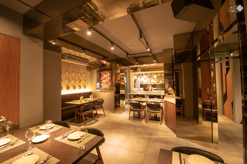 台北美食推薦》閑閑餐酒館 - 松山高質感餐酒館 美味微醺氣氛佳 - 時空幻境 凌雲江海清