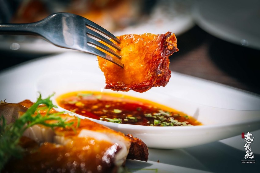 【中肯‧食記】二訪！閑閑餐酒館．捷運南京三民站｜飯店主廚創意Fusion料理．空間浪漫環境絕美．松山推薦餐酒館！