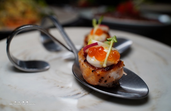 閑閑餐酒館：【台北松山美食】閑閑餐酒館 融合中西餐的烹調精髓 拼出創意新滋味 高質感松山餐酒館推薦 捷運南京三民站
