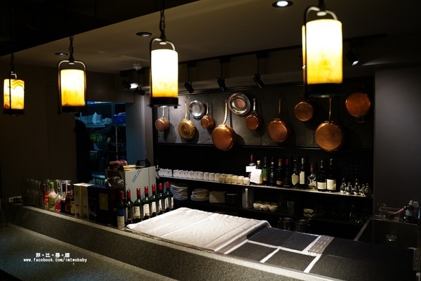 閑閑餐酒館：【台北松山美食】閑閑餐酒館 融合中西餐的烹調精髓 拼出創意新滋味 高質感松山餐酒館推薦 捷運南京三民站