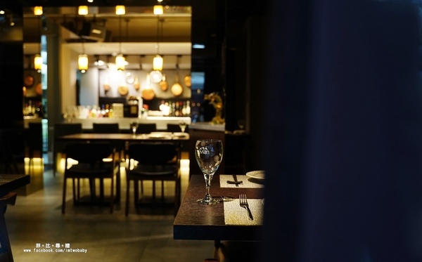 閑閑餐酒館：【台北松山美食】閑閑餐酒館 融合中西餐的烹調精髓 拼出創意新滋味 高質感松山餐酒館推薦 捷運南京三民站