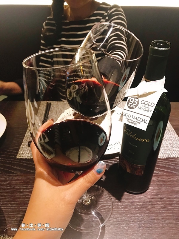 閑閑餐酒館：【台北松山美食】閑閑餐酒館 融合中西餐的烹調精髓 拼出創意新滋味 高質感松山餐酒館推薦 捷運南京三民站