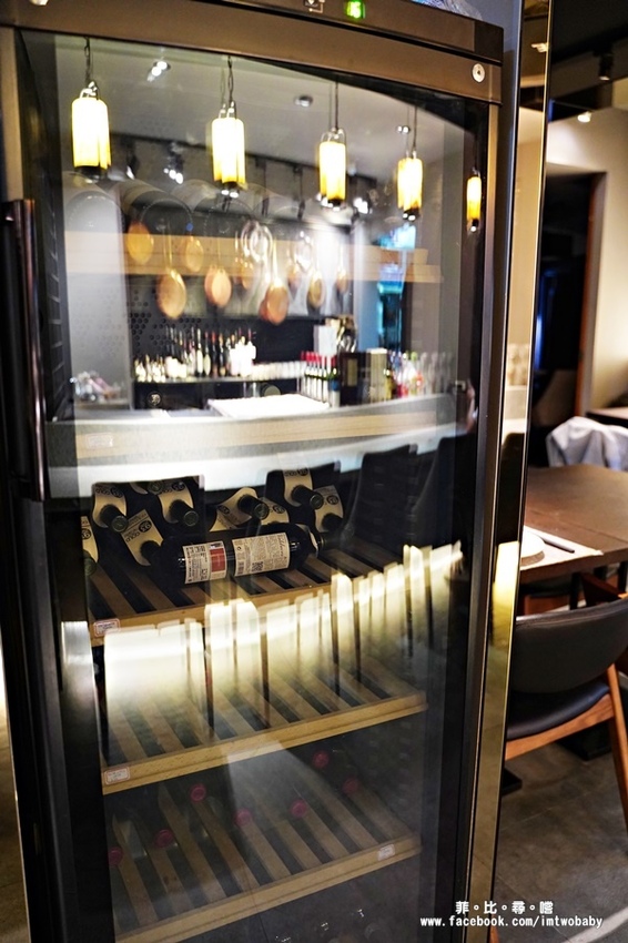 閑閑餐酒館：【台北松山美食】閑閑餐酒館 融合中西餐的烹調精髓 拼出創意新滋味 高質感松山餐酒館推薦 捷運南京三民站