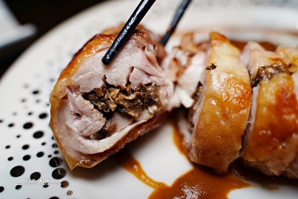 閑閑餐酒館：【台北松山美食】閑閑餐酒館 融合中西餐的烹調精髓 拼出創意新滋味 高質感松山餐酒館推薦 捷運南京三民站