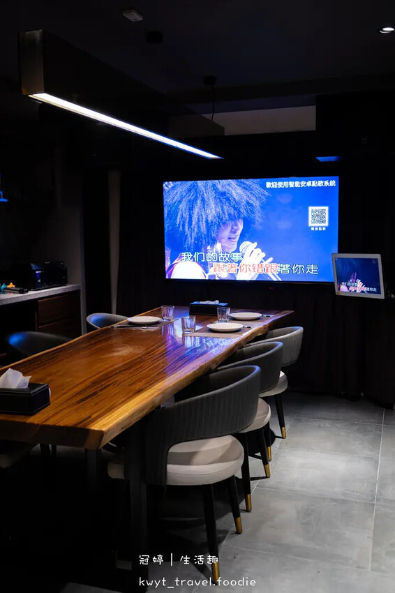 台北松山區餐酒館推薦_閑閑粵酒館，活體海鮮廣東菜，KTV包廂
