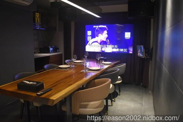 台北餐酒館推薦｜閑閑餐酒館 活體海鮮 粵式料理 私廚鐵板燒 慶生、小型聚會、包場、約會、閨蜜聚餐、春酒、尾牙 -  就是這樣。吃喝玩樂。愛漂亮部落格 - FashionGuide 華人時尚專業評鑑