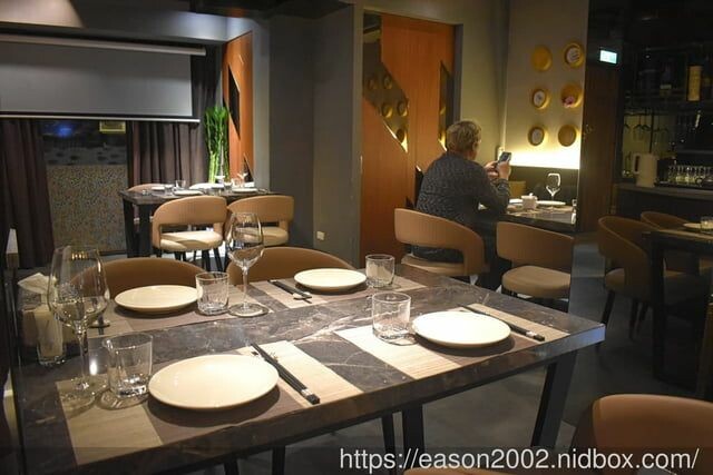 台北餐酒館推薦｜閑閑餐酒館 活體海鮮 粵式料理 私廚鐵板燒 慶生、小型聚會、包場、約會、閨蜜聚餐、春酒、尾牙 -  就是這樣。吃喝玩樂。愛漂亮部落格 - FashionGuide 華人時尚專業評鑑