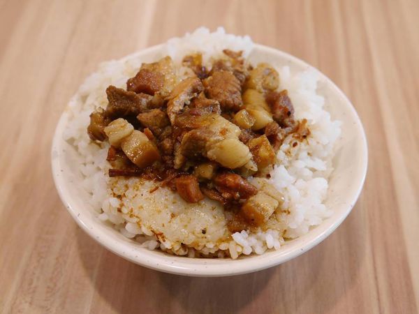 女人廚房飯店：[食記]►新北五股區◄女人廚房飯店～傳承媽媽的好手藝、路邊攤的價位就能享用好品質