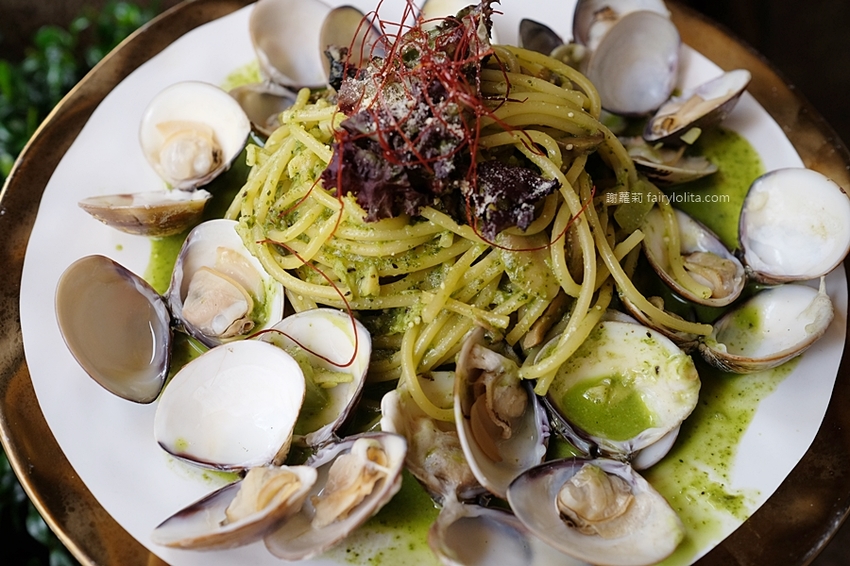 村口微光。台中逢甲義大利麵推薦 每日超限量！全台獨創「芒果義大利」， 期間限定、錯過等明年！ @蹦啾♥謝蘿莉 La vie heureuse