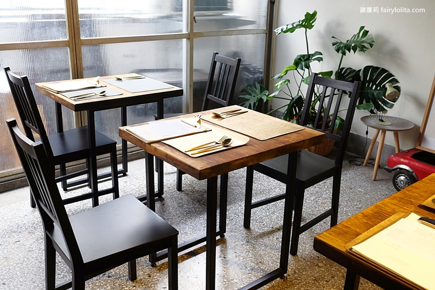 村口微光。台中逢甲義大利麵推薦 每日超限量！全台獨創「芒果義大利」， 期間限定、錯過等明年！ @蹦啾♥謝蘿莉 La vie heureuse