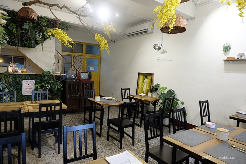 村口微光。台中逢甲義大利麵推薦 每日超限量！全台獨創「芒果義大利」， 期間限定、錯過等明年！ @蹦啾♥謝蘿莉 La vie heureuse