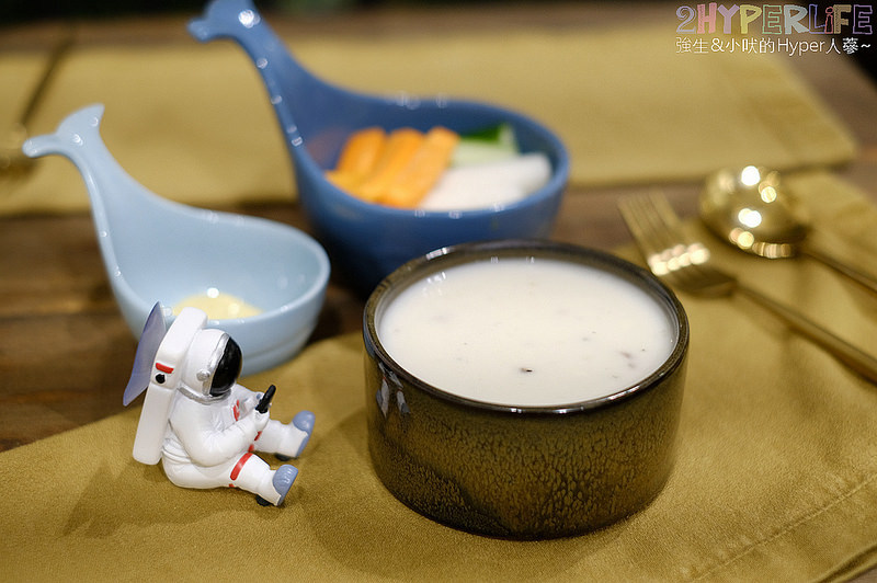 台中 燉飯,台中 義大利麵,台中文青風餐廳,台中美食,台中義大利麵,台中義式,文青老宅餐廳,村口微光,逢甲商圈美食,逢甲燉飯,逢甲美食,逢甲義大利麵,逢甲義式 @強生與小吠的Hyper人蔘~