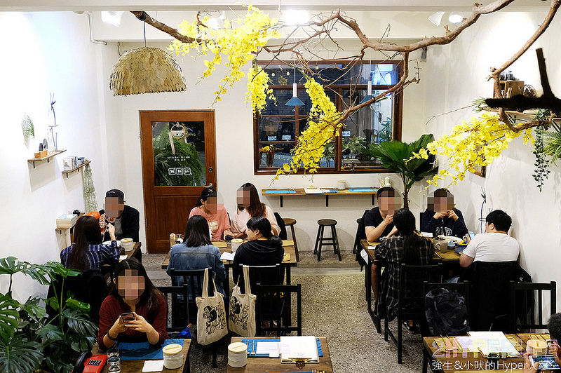 台中 燉飯,台中 義大利麵,台中文青風餐廳,台中美食,台中義大利麵,台中義式,文青老宅餐廳,村口微光,逢甲商圈美食,逢甲燉飯,逢甲美食,逢甲義大利麵,逢甲義式 @強生與小吠的Hyper人蔘~