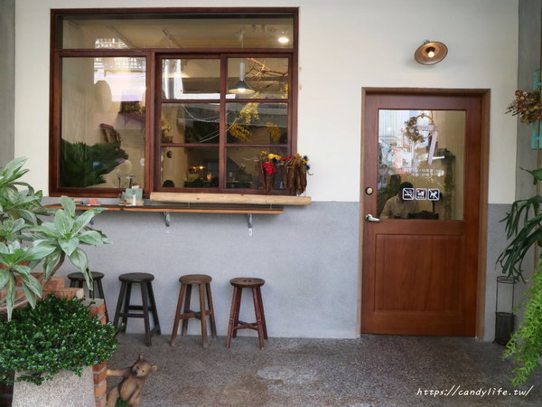 村口微光:台中美食│村口微光〃逢甲巷弄裡的創意義大利麵,好吃又好拍!