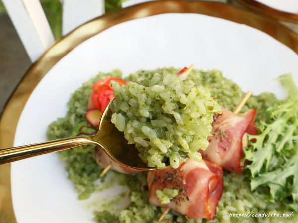 村口微光:台中美食│村口微光〃逢甲巷弄裡的創意義大利麵,好吃又好拍!