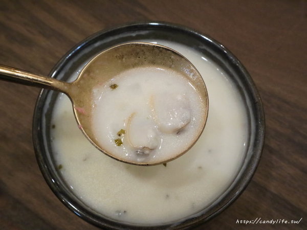 村口微光:台中美食│村口微光〃逢甲巷弄裡的創意義大利麵,好吃又好拍!