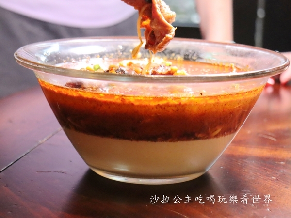 紅皇后 川酒 · Red Queen Bistro：台北大安美食『紅皇后 川酒 · Red Queen Bistro』川味餐酒館/包廂/宵夜/川菜/中式料理/捷運信義安和站