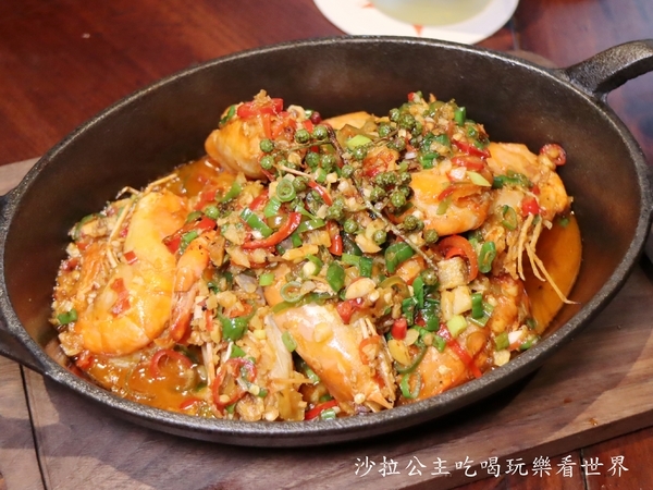 紅皇后 川酒 · Red Queen Bistro：台北大安美食『紅皇后 川酒 · Red Queen Bistro』川味餐酒館/包廂/宵夜/川菜/中式料理/捷運信義安和站