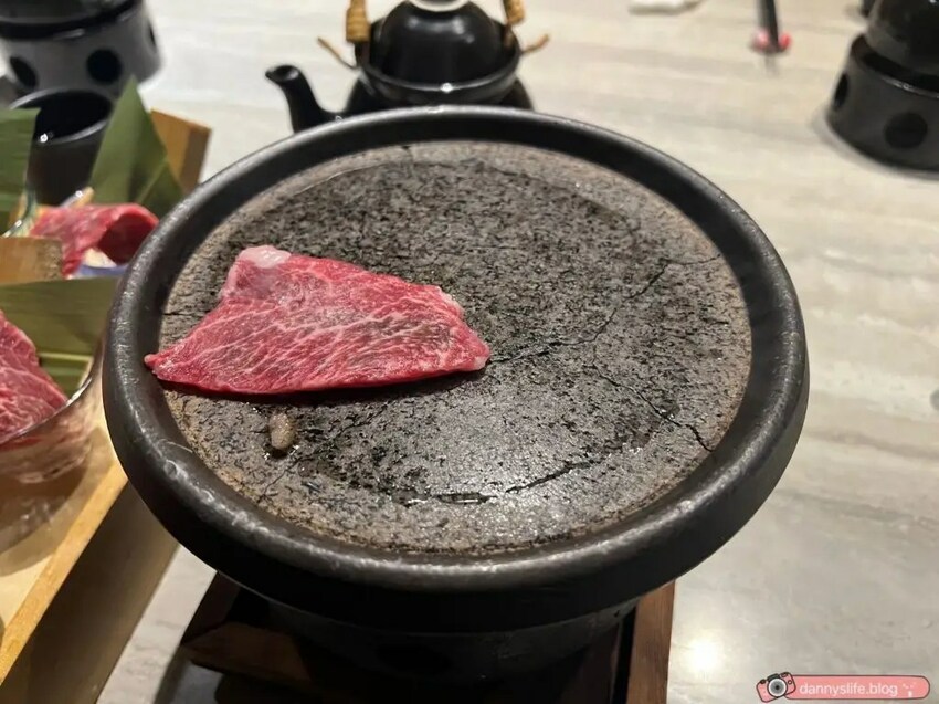 王品集團日式料理，燒肉、生魚片一次滿足！包廂座位用餐舒適～當月壽星還可抽好禮！丹尼的吃喝玩樂 dannyslife.blog