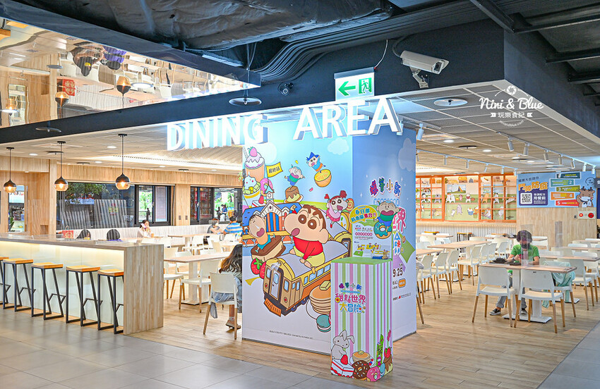 蠟筆小新甜點世界大冒險 最終站在台中火車站，露屁股怪獸來襲，春日部防衛隊集合 @Nini and Blue  玩樂食記