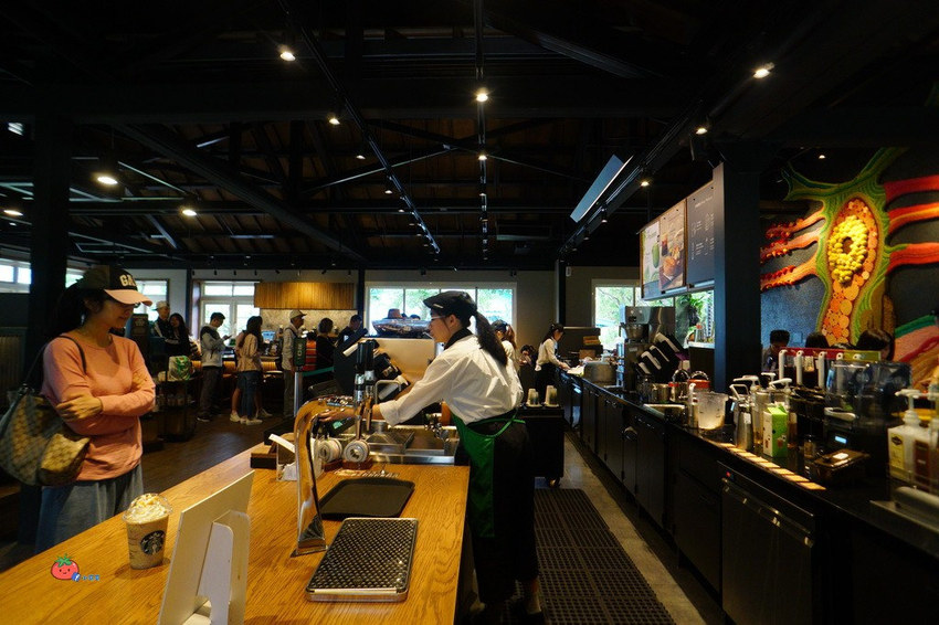 陽明山星巴克草山門市