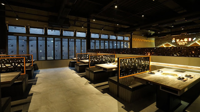 [食記]  竹北。火山岩燒肉 新開幕!。新鮮高檔食材、燒肉、鍋物雙重享受! 高CP值套餐! 親子家庭聚餐超推薦!