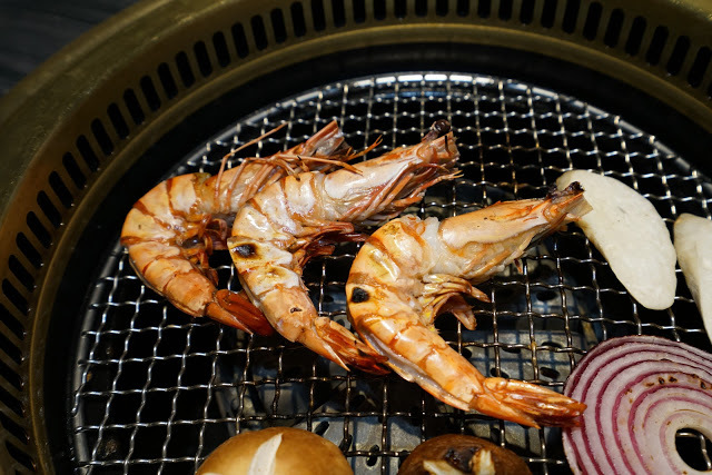 [食記]  竹北。火山岩燒肉 新開幕!。新鮮高檔食材、燒肉、鍋物雙重享受! 高CP值套餐! 親子家庭聚餐超推薦!