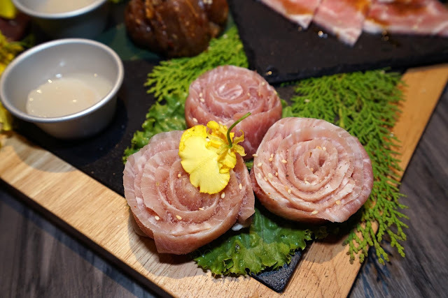 [食記]  竹北。火山岩燒肉 新開幕!。新鮮高檔食材、燒肉、鍋物雙重享受! 高CP值套餐! 親子家庭聚餐超推薦!