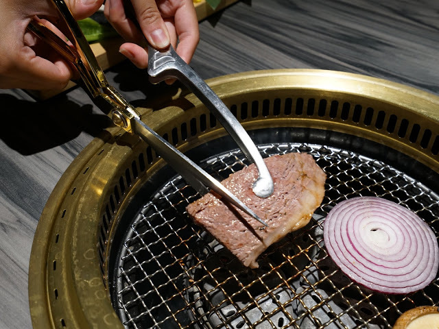 [食記]  竹北。火山岩燒肉 新開幕!。新鮮高檔食材、燒肉、鍋物雙重享受! 高CP值套餐! 親子家庭聚餐超推薦!