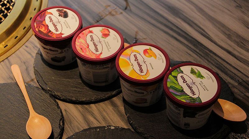 火山岩燒肉竹北旗艦店,貼心滿分服務/極盛牛豬勇士盤/松阪豬/梅花豬/霜降牛角切/PRIME肩夾板肉/哈根達斯/兒童友善餐廳