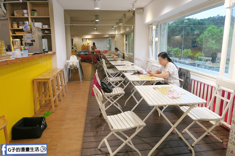 豐宇親子寵物友善餐廳 座位很多