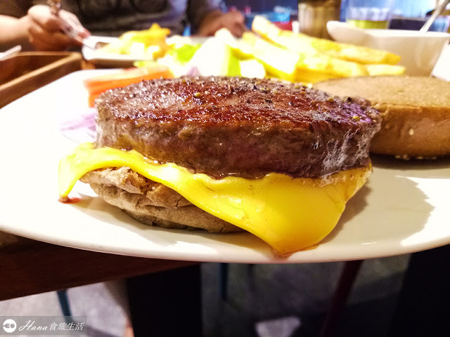 【新北三重】BangBang美式餐廳 | 中價位也能吃高級食材料理! 點牛排可選牛排刀 真心大推