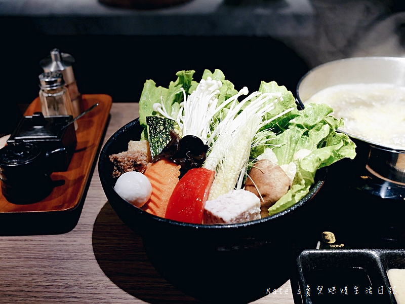 王鍋屋 信義區美食 酸菜白肉鍋推薦 王鍋屋好吃嗎 日本道地火鍋 酸菜白肉專門店 台北美食 信義區好吃火鍋 王鍋屋菜單 信義區商業午餐推薦 信義區聚餐23.jpg