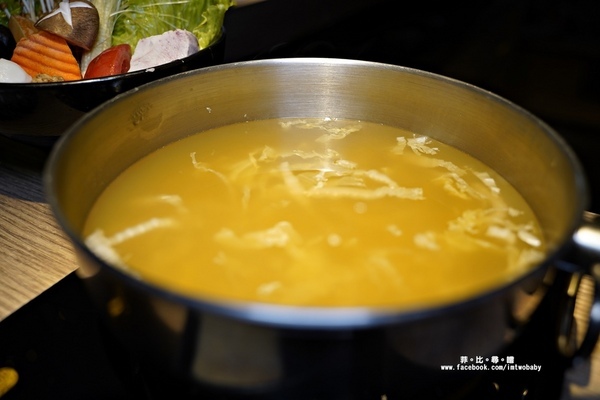 王鍋屋-酸白菜鍋專門店 Shabu Ong:王鍋屋 - 酸白菜鍋專門店 Shabu Ong 顛覆傳統混血京都風味酸菜白肉鍋 天然酸香湧上舌尖 甘甜滋味讓人大呼過癮!