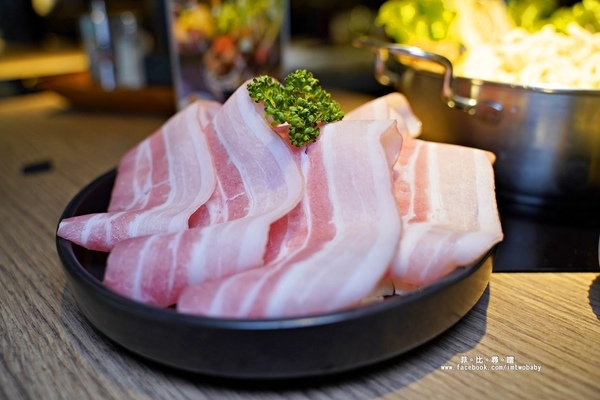 王鍋屋-酸白菜鍋專門店 Shabu Ong:王鍋屋 - 酸白菜鍋專門店 Shabu Ong 顛覆傳統混血京都風味酸菜白肉鍋 天然酸香湧上舌尖 甘甜滋味讓人大呼過癮!