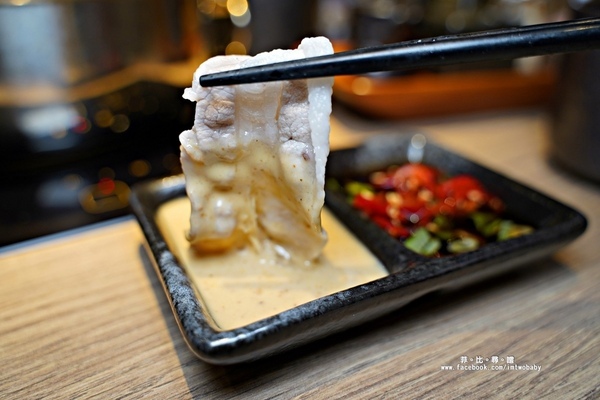 王鍋屋-酸白菜鍋專門店 Shabu Ong:王鍋屋 - 酸白菜鍋專門店 Shabu Ong 顛覆傳統混血京都風味酸菜白肉鍋 天然酸香湧上舌尖 甘甜滋味讓人大呼過癮!