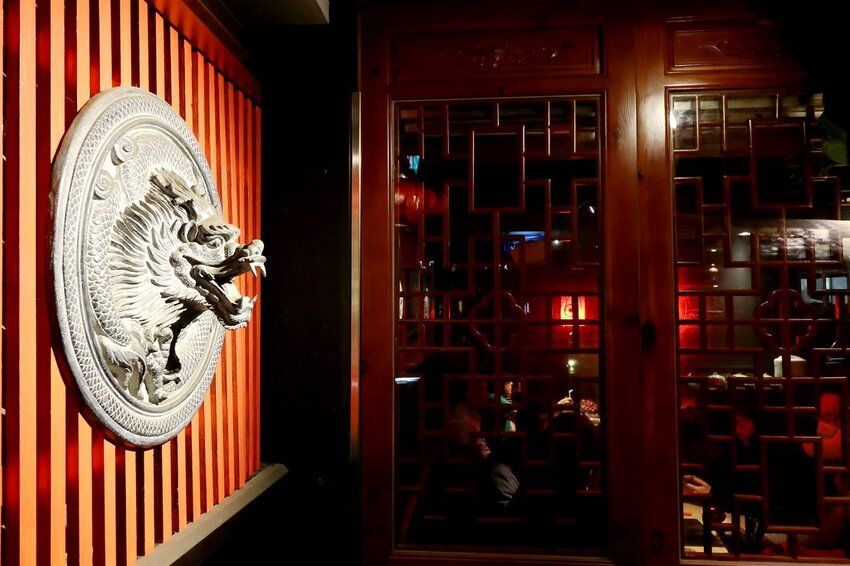 壽星幾歲就送幾隻蝦,這時候只好出賣阿嬤了~