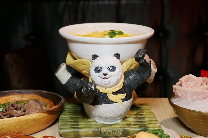 壽星幾歲就送幾隻蝦,這時候只好出賣阿嬤了~