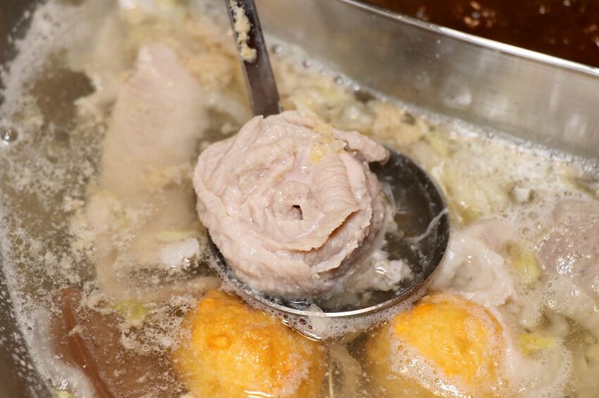 壽星幾歲就送幾隻蝦,這時候只好出賣阿嬤了~