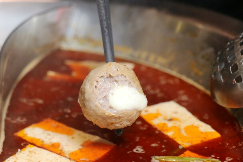 壽星幾歲就送幾隻蝦,這時候只好出賣阿嬤了~