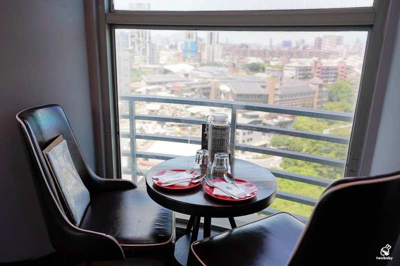 新北市板橋區新北市板橋區板橋高空景觀餐酒館｜ABV閣樓餐酒館板橋府中店 西蘇門答臘美食月 異國料理、300＋精釀啤酒