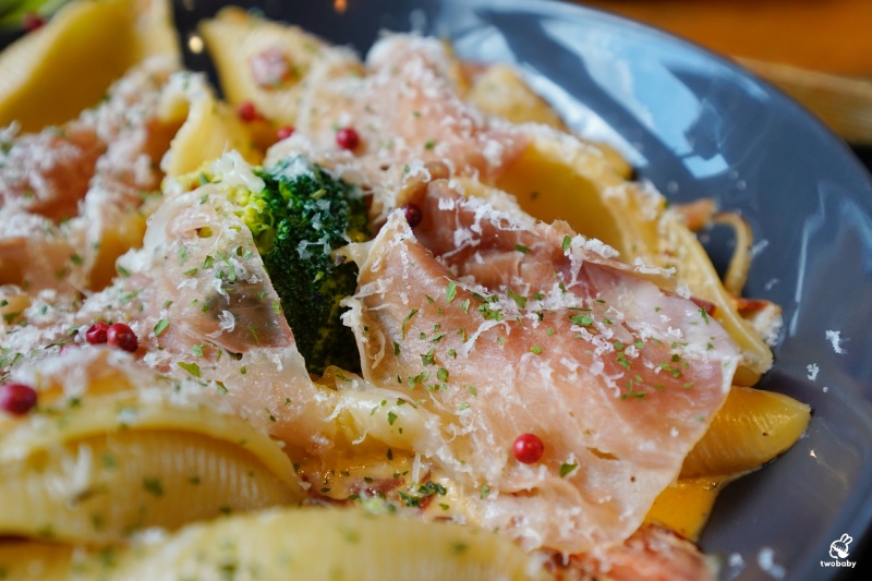 新北市板橋區新北市板橋區板橋高空景觀餐酒館｜ABV閣樓餐酒館板橋府中店 西蘇門答臘美食月 異國料理、300＋精釀啤酒