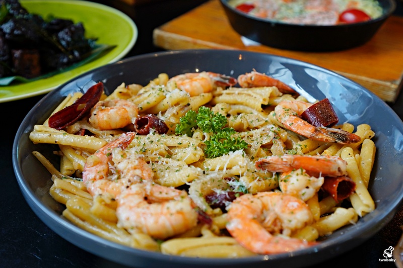 新北市板橋區新北市板橋區板橋高空景觀餐酒館｜ABV閣樓餐酒館板橋府中店 西蘇門答臘美食月 異國料理、300＋精釀啤酒