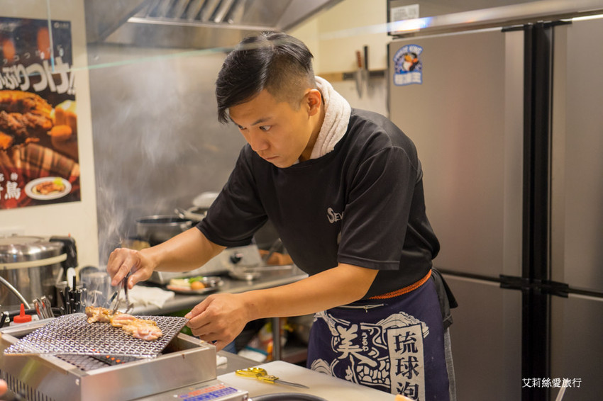 蘆洲美食》熊賀燒肉 道地日本風吧檯式燒肉 A5等級日本和牛 100%純米年糕 - 艾莉絲愛旅行
